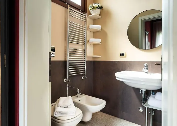 Ca Regina Panada - Passion On The Canal